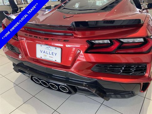 Used 2025 Chevrolet Corvette Z06 image 4
