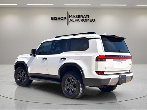 Used 2025 Lexus GX 550 AWD/4WD image 3