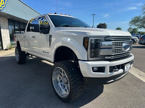Used 2019 Ford F250 Platinum w/ Platinum Ultimate Package AWD/4WD image 9