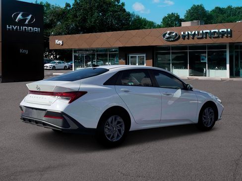 New 2026 Hyundai Elantra Blue image 8