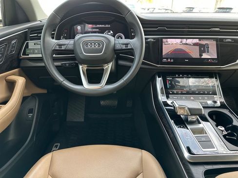 Used 2023 Audi Q8 Premium Plus image 2