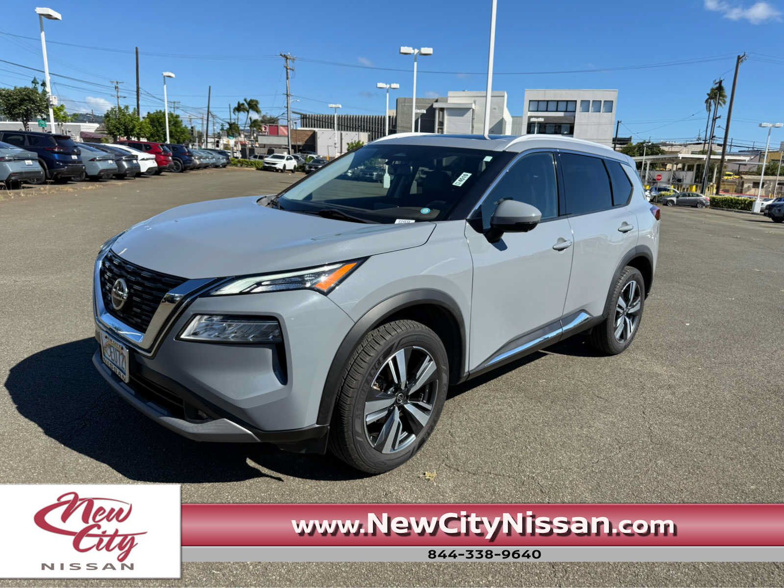Used 2021 Nissan Rogue SL FWD image 1