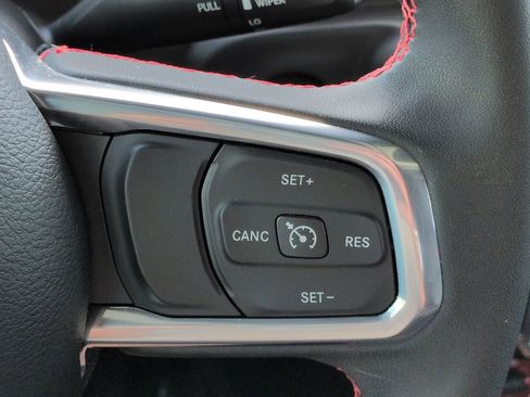 Used 2023 Jeep Gladiator Rubicon w/ LED Lighting Group AWD/4WD image 24