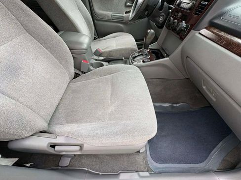 Used 2004 Suzuki XL7 LX image 9