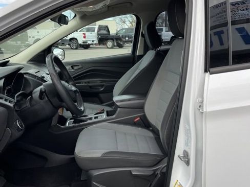 Used 2018 Ford Escape S image 26