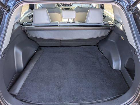 Used 2023 Toyota RAV4 XLE Premium image 14