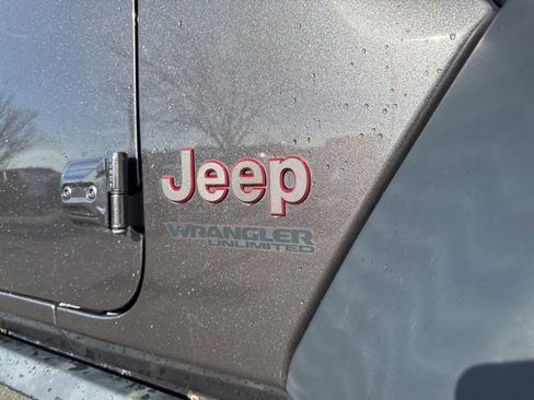Used 2021 Jeep Wrangler Unlimited Rubicon image 11