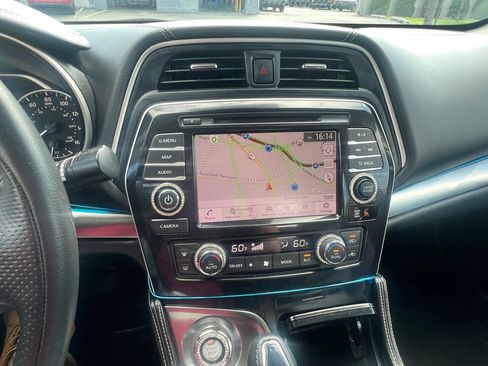Used 2022 Nissan Maxima SV w/ Floor Mat Group FWD image 21