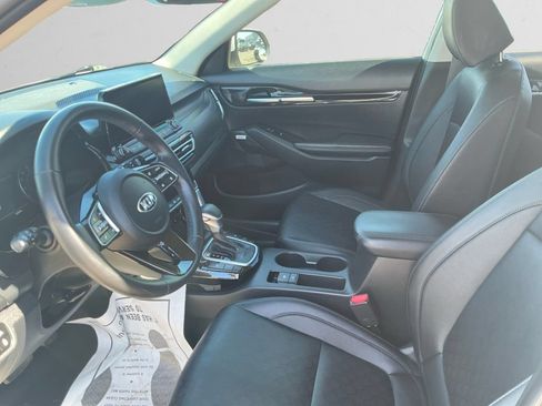Used 2021 Kia Seltos SX w/ SX Sunroof Package AWD/4WD image 9