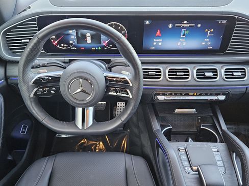 Used 2025 Mercedes-Benz GLS 450 4MATIC image 27