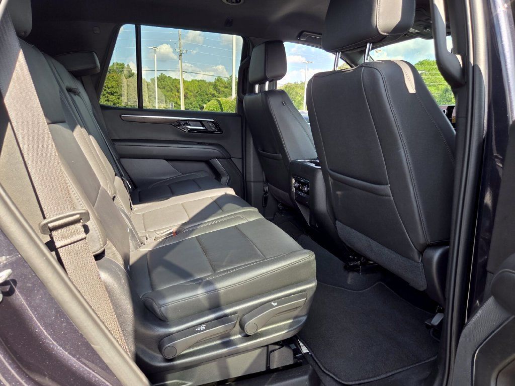 Used 2025 Chevrolet Tahoe Z71 AWD/4WD image 16