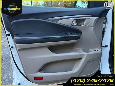 Used 2019 Honda Pilot LX image 17