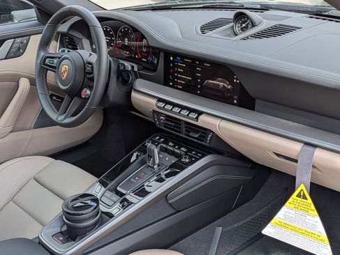 New 2026 Porsche 911 Carrera 4S image 27