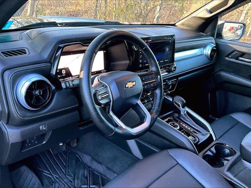 Used 2024 Chevrolet Colorado LT w/ LT Convenience Package III image 15