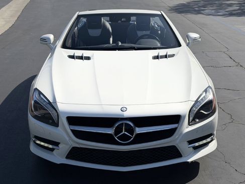 Used 2015 Mercedes-Benz SL 550 image 10