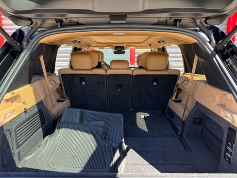 Used 2024 Land Rover Range Rover Long Wheelbase Autobiography image 14