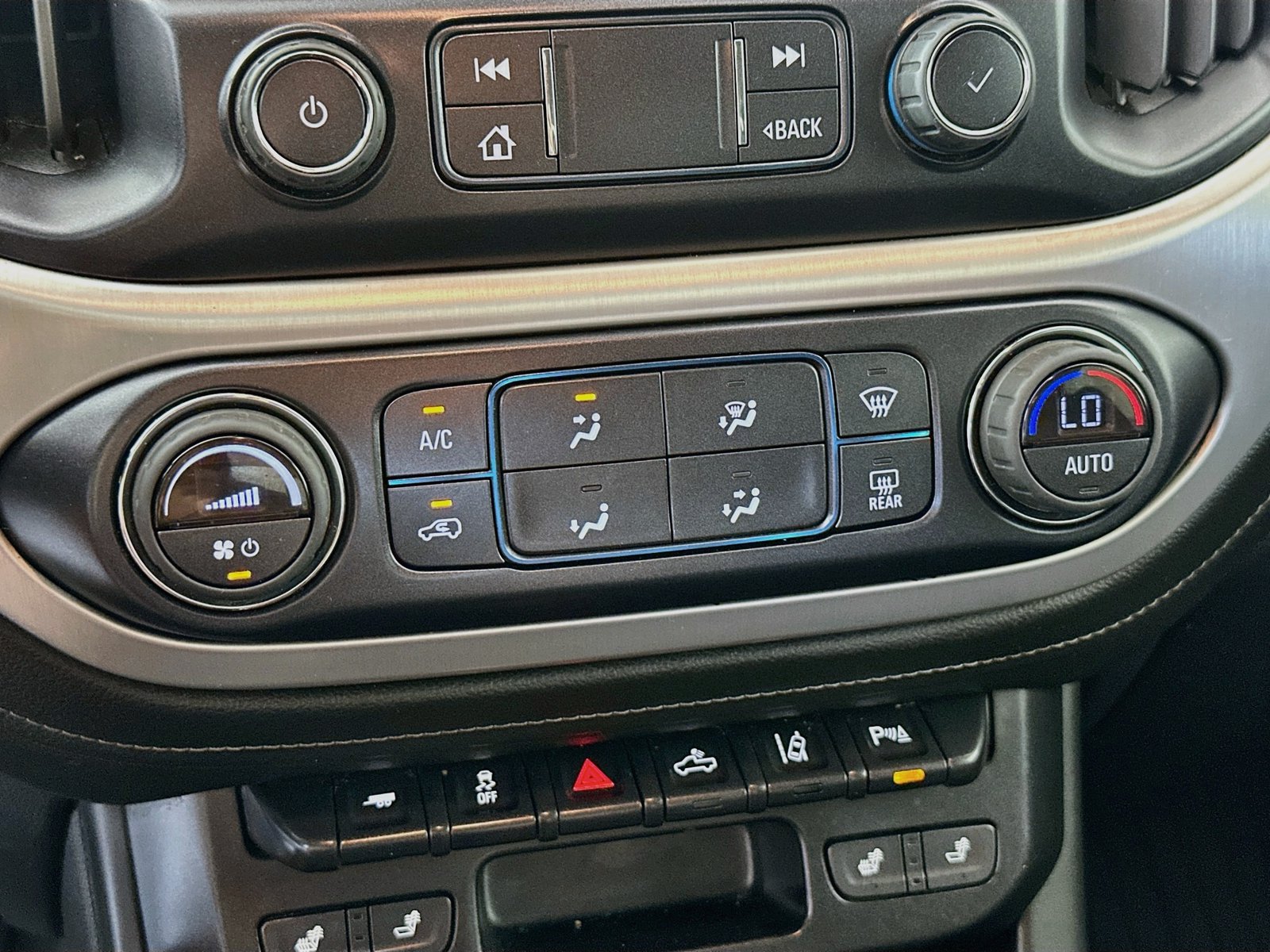 Used 2022 GMC Canyon Elevation w/ Elevation Premium Package AWD/4WD image 15