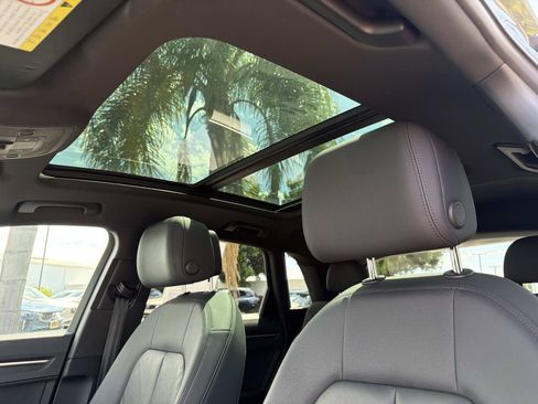Used 2020 Audi Q3 2.0T Premium w/ Convenience Package AWD/4WD image 35