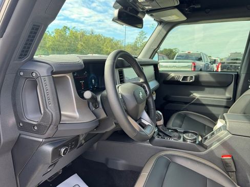 New 2025 Ford Bronco Outer Banks image 38