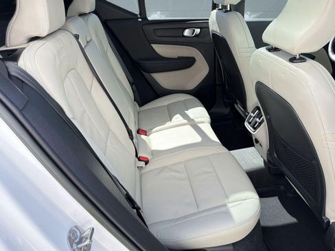 Used 2023 Volvo XC40 B5 Plus w/ Protection Package Premier image 29