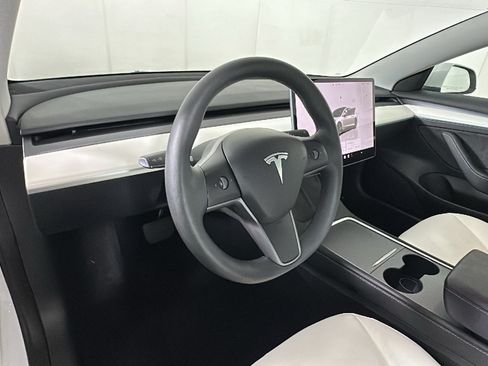 Used 2023 Tesla Model 3 Standard Range RWD image 13