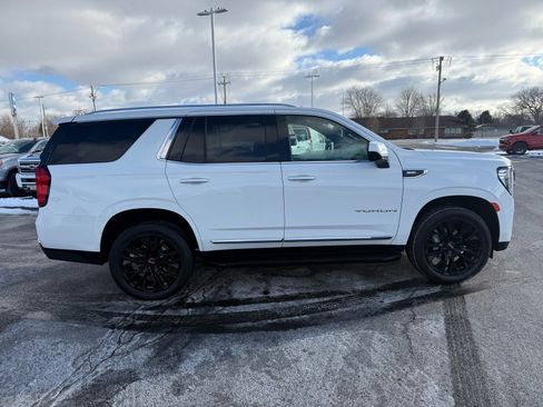 Used 2023 GMC Yukon SLT image 6