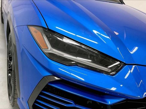 Used 2022 Lamborghini Urus AWD/4WD image 30