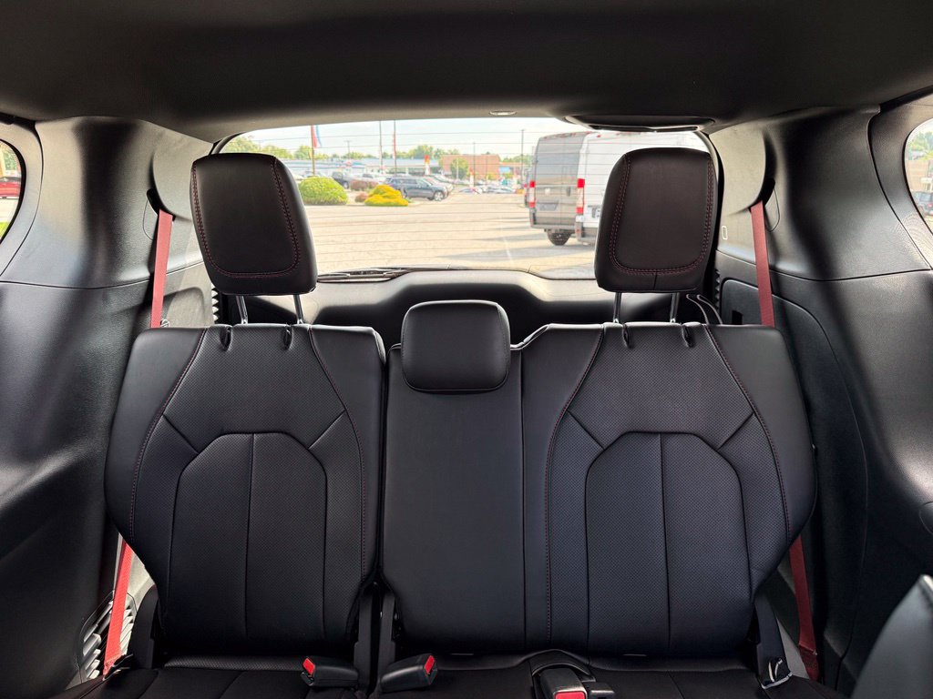 New 2027 Chrysler Pacifica Select FWD image 15