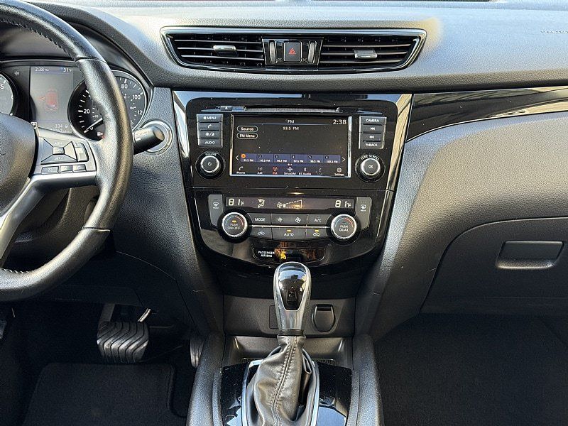 Used 2022 Nissan Rogue Sport SV AWD/4WD image 13