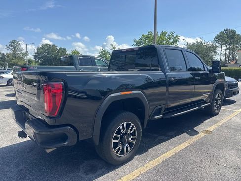 Used 2022 GMC Sierra 2500 AT4 w/ AT4 Premium Plus Package AWD/4WD image 3