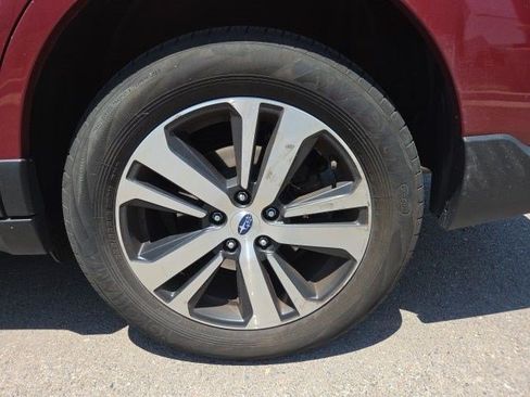 Used 2019 Subaru Outback 2.5i Limited AWD/4WD image 19