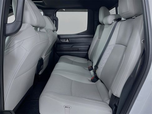 Used 2024 Toyota Tacoma Limited w/ Limited Package (LT) image 21