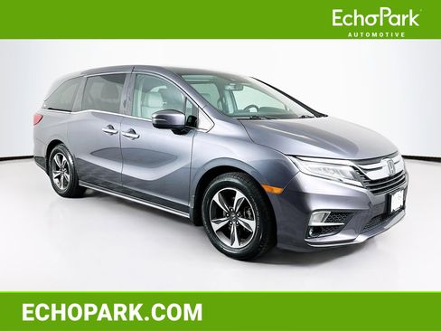 Used 2018 Honda Odyssey Touring image 1