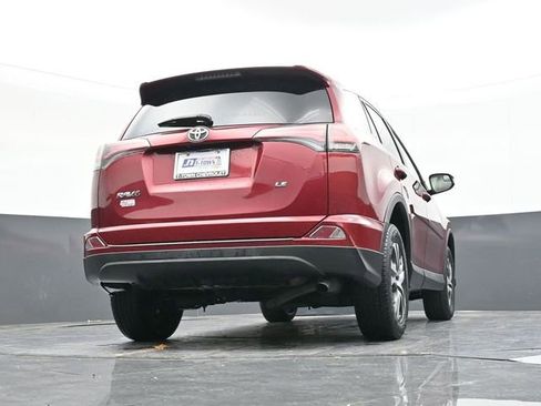 Used 2018 Toyota RAV4 LE image 42