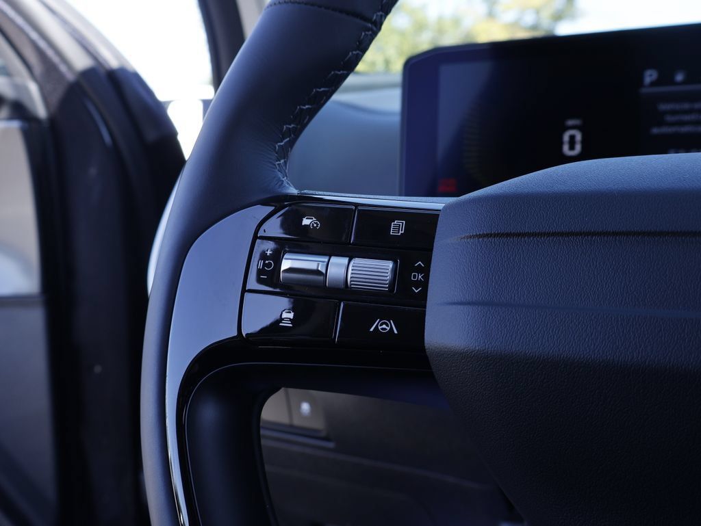 New 2026 Kia Sorento LX FWD image 39