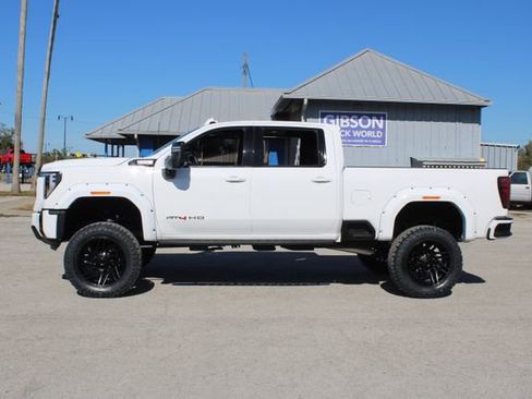 Used 2025 GMC Sierra 2500 AT4 w/ AT4 Premium Plus Package image 6