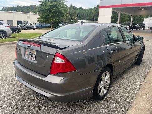 Used 2012 Ford Fusion SE FWD image 3