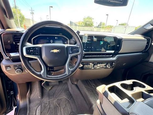 Used 2023 Chevrolet Silverado 1500 LT w/ Max Trailering Package AWD/4WD image 10