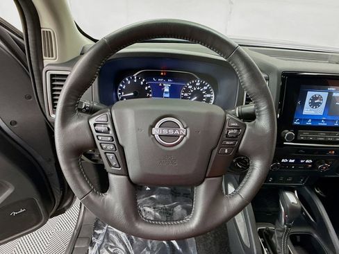 Used 2024 Nissan Frontier SL w/ Technology Package image 11