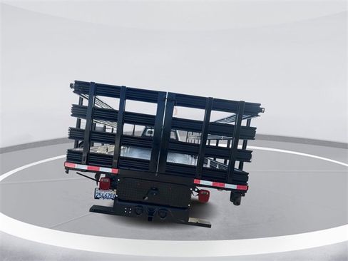 Used 2018 Ford F550 2WD Regular Cab Super Duty image 5