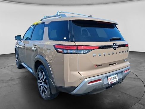 Used 2024 Nissan Pathfinder Platinum w/ Cargo Package AWD/4WD image 9