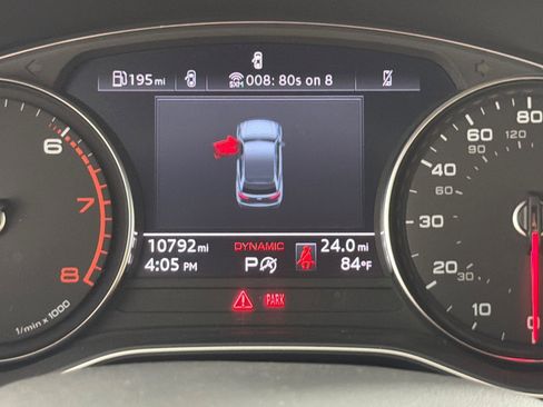 Used 2023 Audi Q5 2.0T Premium w/ Convenience Package AWD/4WD image 22
