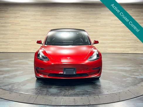 Used 2022 Tesla Model 3 Standard Range RWD image 9