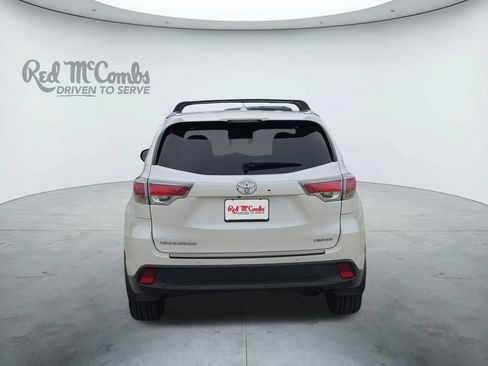 Used 2016 Toyota Highlander Limited Platinum FWD image 4