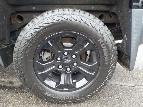 Used 2016 Chevrolet Silverado 1500 LT w/ Midnight Edition image 17