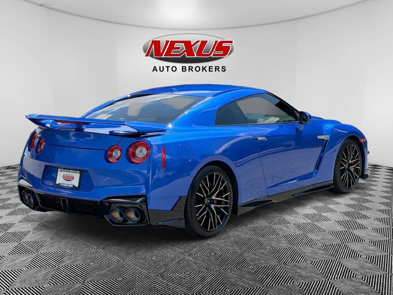 Used 2024 Nissan GT-R Premium w/ Premium Interior Package AWD/4WD image 10