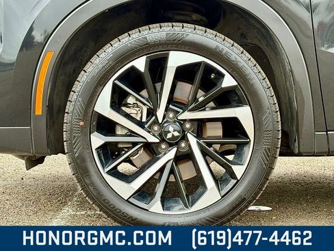 Used 2022 Mitsubishi Outlander SE image 9