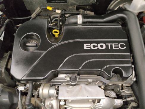 Used 2022 GMC Terrain SLE w/ Driver Convenience Package image 30