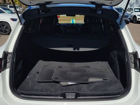 Used 2026 Mercedes-Benz GLC 300 image 8