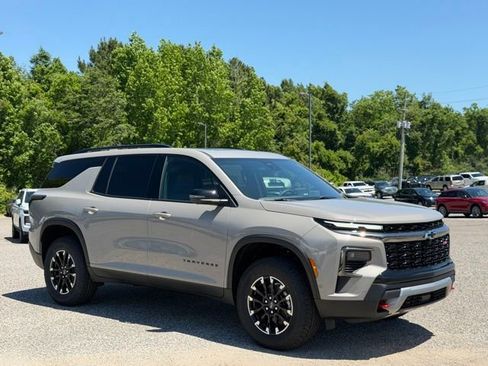 New 2026 Chevrolet Traverse Z71 w/ Enhanced Driving Package AWD/4WD image 5